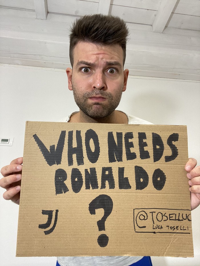 Fan trưng biển “Ai cần Ronaldo?”, Juve thua muối mặt trước Empoli - Ảnh 1.