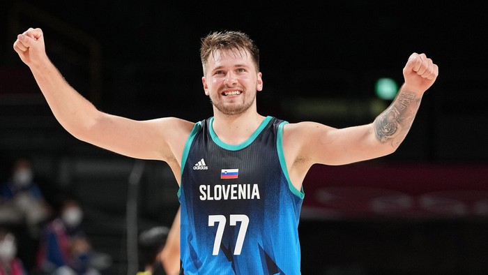 Cư dân mạng phát sốt trước hình ảnh phê pha của Luka Doncic - Ảnh 1.