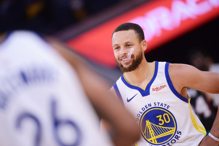 Golden State Warriors giữ chân Stephen Curry bằng bản hợp đồng trị giá 215 triệu USD - Ảnh 2.