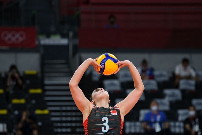 Bủn rủn với pha va chạm của hai nữ VĐV bóng chuyền Thổ Nhĩ Kỳ tại Olympic 2020 - Ảnh 8.