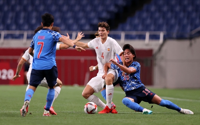 Đánh bại chủ nhà Nhật Bản bằng bàn thắng phút bù giờ, Tây Ban Nha giành vé vào chung kết Olympic 2020 - Ảnh 1.