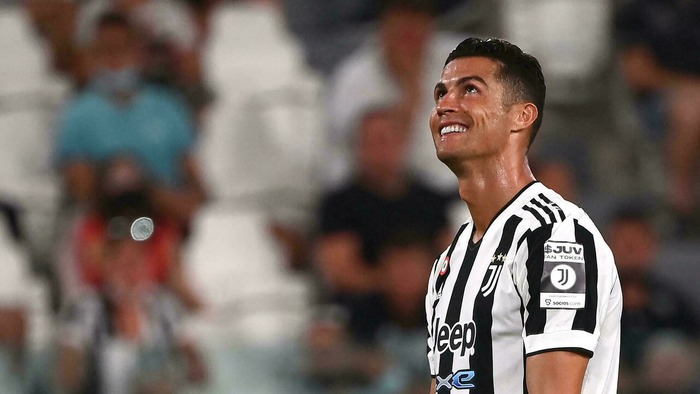 Dùng trình duyệt IE đăng bài, Juventus nói lời tạm biệt với Cristiano Ronaldo sau... 4 ngày - Ảnh 1.