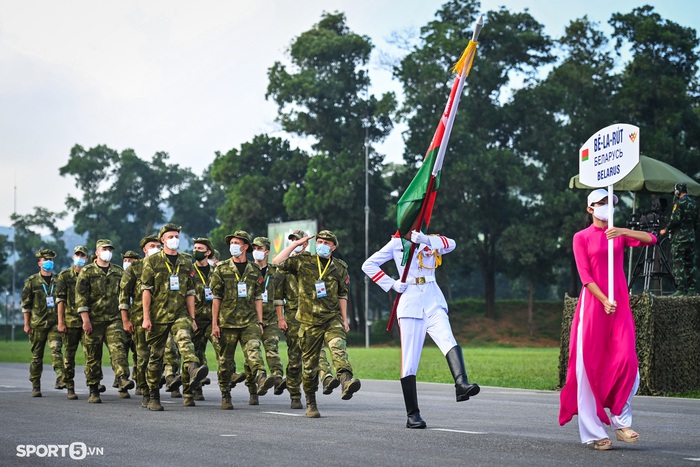 Khoảnh khắc ấn tượng trong Lễ khai mạc Army Games tại Việt Nam - Ảnh 3.