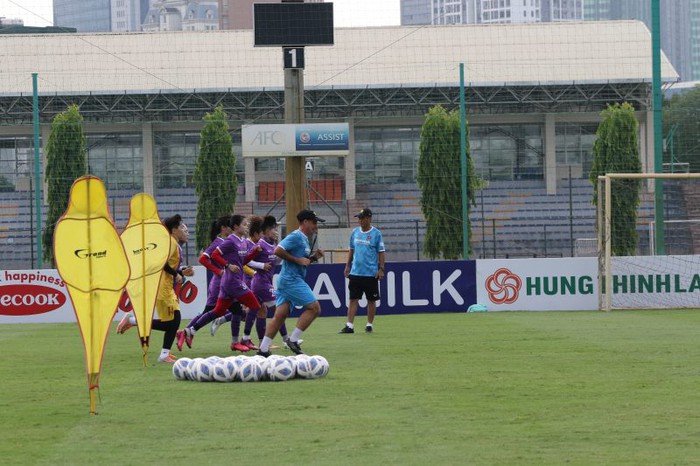 Tuyển nữ Việt Nam mong muốn sang UAE tập huấn sớm để chuẩn bị cho giấc mơ World Cup 2023 - Ảnh 3.