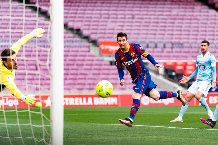 30 khoảnh khắc đáng nhớ nhất của Messi trong màu áo Barcelona - Ảnh 30.