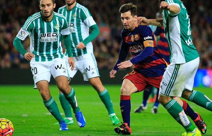30 khoảnh khắc đáng nhớ nhất của Messi trong màu áo Barcelona - Ảnh 22.
