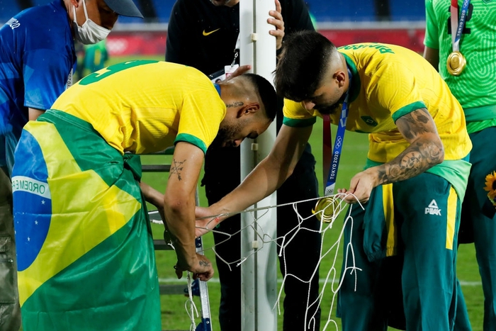 Chùm ảnh: Brazil ăn mừng huy chương vàng Olympic bóng đá nam 2020 - Ảnh 10.