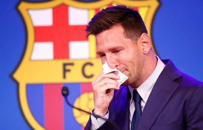 Vì sao Messi không thể tiếp tục chơi cho Barcelona dưới dạng cầu thủ tự do? - Ảnh 2.