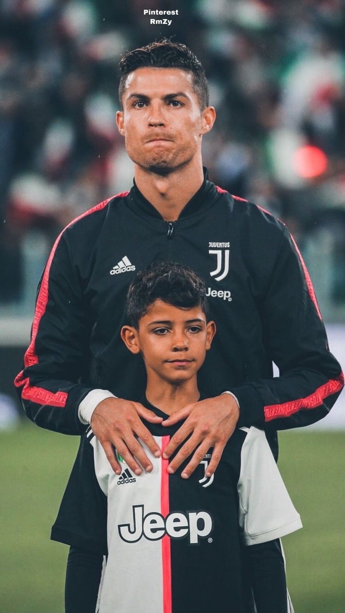 Nối gót cha, con trai Ronaldo gia nhập Manchester United - Ảnh 1.