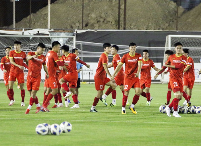 HLV Park Hang-seo bị các học trò quây trước ngày chốt danh sách đấu Saudi Arabia - Ảnh 2.