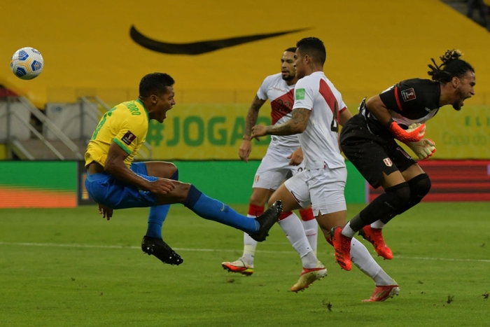 Neymar lập công giúp Brazil nhẹ nhàng đánh bại Peru - Ảnh 1.