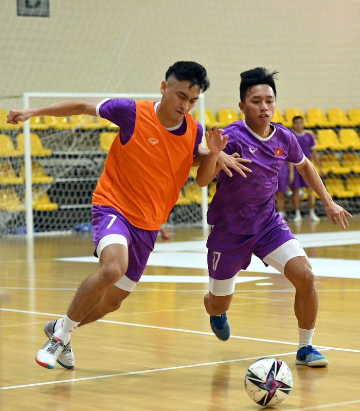 Đội tuyển futsal Việt Nam tập trung các tình huống cố định để đối đầu Brazil tại World Cup 2021 - Ảnh 3.