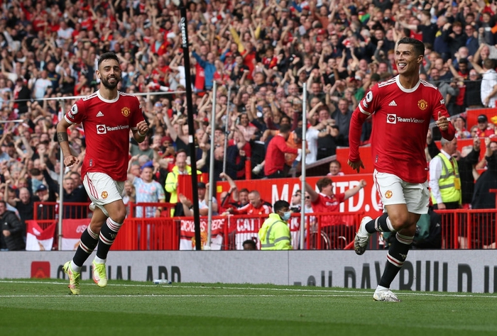 Ronaldo ghi bàn ngay ở màn ra mắt thứ 2 trong màu áo Manchester United - Ảnh 4.