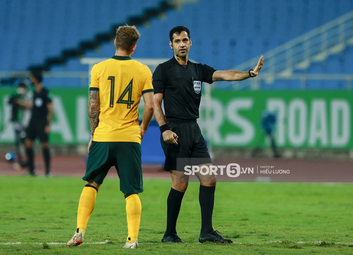 FIFA phản hồi thế nào khi tuyển Việt Nam khiếu nại về trọng tài trận gặp Australia? - Ảnh 1.