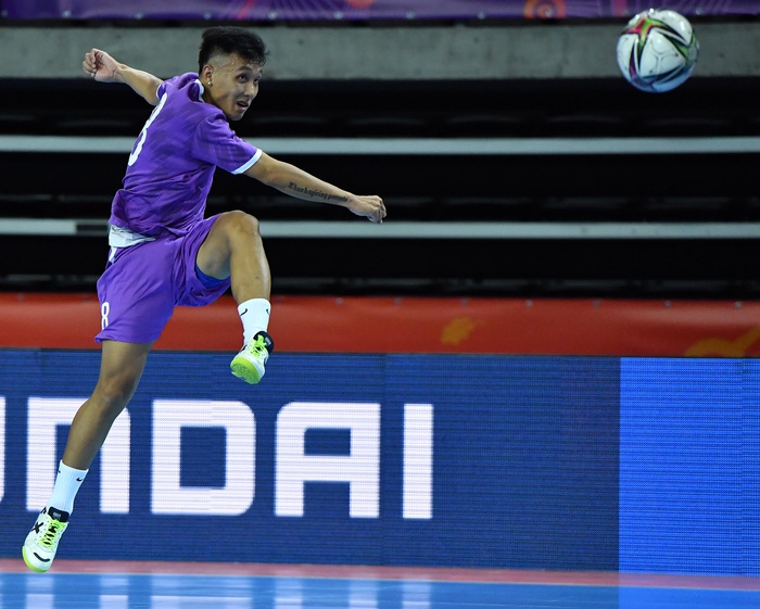 HLV Phạm Minh Giang nhận định sẽ chơi phòng ngự phản công với Brazil tại World Cup 2021 - Ảnh 2.