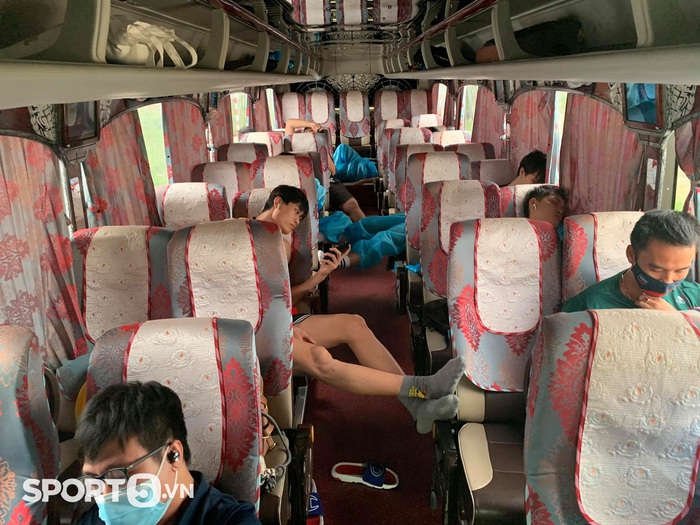 Hồi kết của VBA 2021: Gian nan và thử thách trên những chuyến xe xuyên Việt trở về nhà - Ảnh 10.