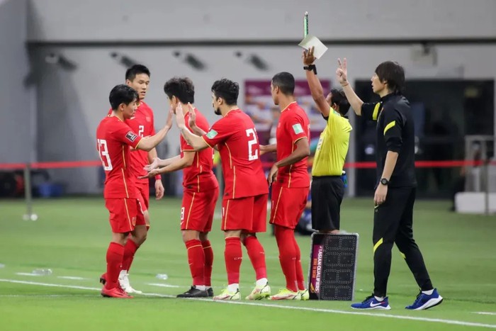 Lo phí đắt, tuyển Trung Quốc lưỡng lự mời tuyển UAE đá giao hữu trước trận gặp đội tuyển Việt Nam - Ảnh 2.