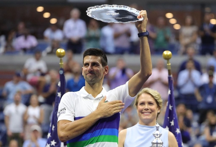 Sốc! Djokovic thua trắng 3 set ở chung kết US Open, bỏ lỡ thời cơ vàng vượt Federer và Nadal - Ảnh 3.