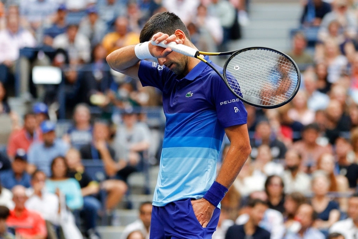 Sốc! Djokovic thua trắng 3 set ở chung kết US Open, bỏ lỡ thời cơ vàng vượt Federer và Nadal - Ảnh 9.