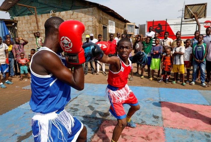Boxer nhí người Nigeria và giấc mơ trở thành nhà vô địch thế giới giống Anthony Joshua - Ảnh 4.