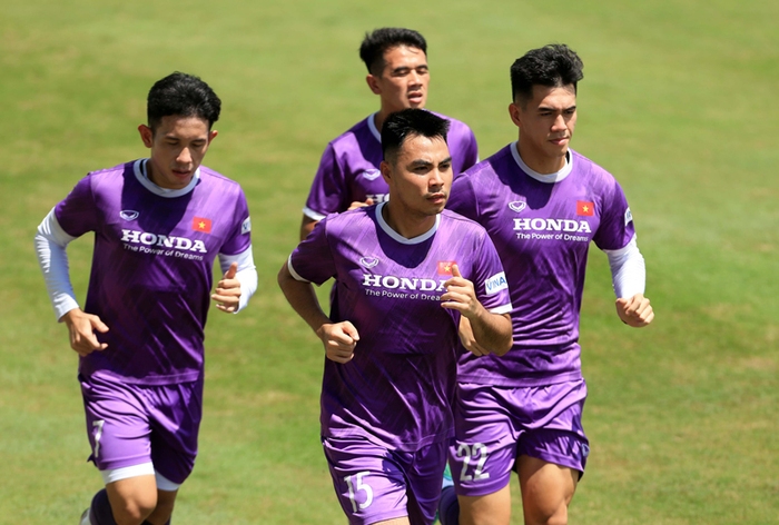 HLV Park Hang-seo bổ sung 2 cầu thủ U22 Việt Nam lên đội tuyển quốc gia - Ảnh 5.