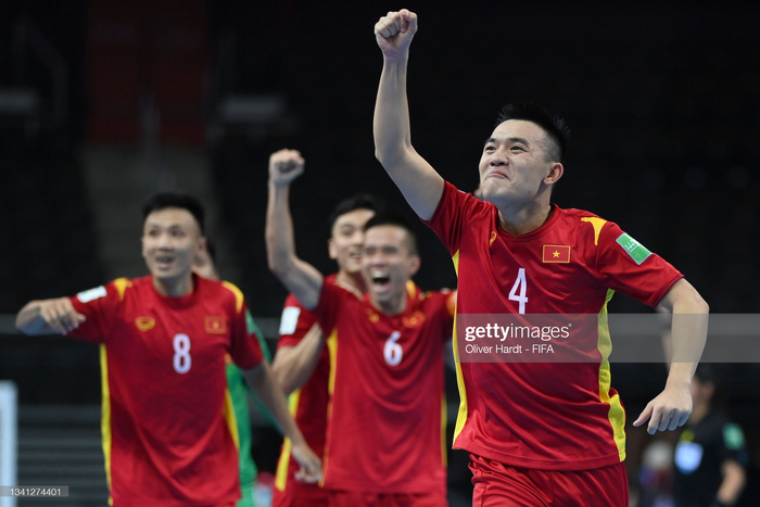 Thủ môn futsal Việt Nam xúc động khi giành vé vào vòng 1/8 World Cup: 