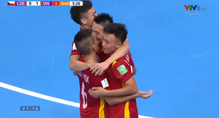 Kết quả Việt Nam 1-1 CH Czech: Việt Nam lần thứ hai trong lịch sử tiến vào vòng 16 đội futsal World Cup - Ảnh 5.