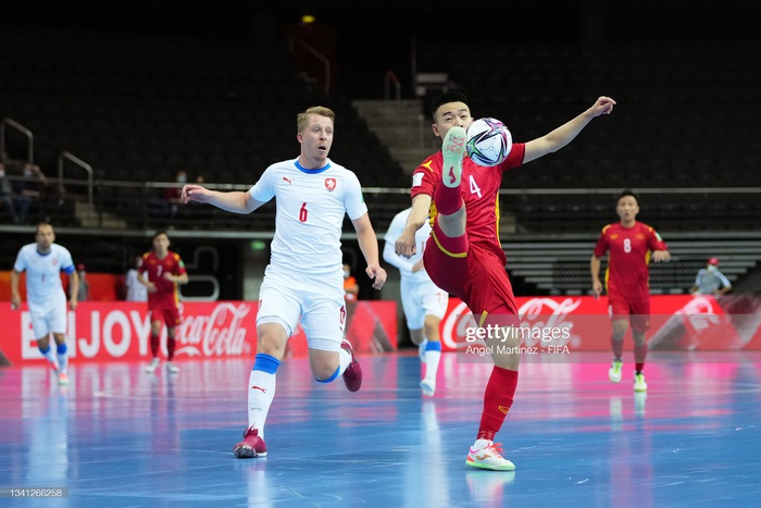 Ảnh: ĐT Việt Nam cầm hoà CH Czech đầy kịch tính, giành vé đi tiếp tại Futsal World Cup 2021 - Ảnh 4.