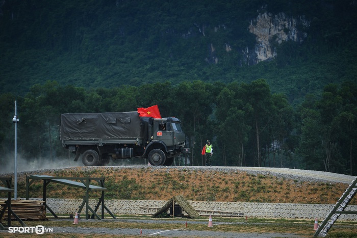 Đội tuyển Việt Nam vượt trội tại chặng 2 cuộc thi “Vùng tai nạn” trong khuôn khổ Army Games 2021  - Ảnh 12.