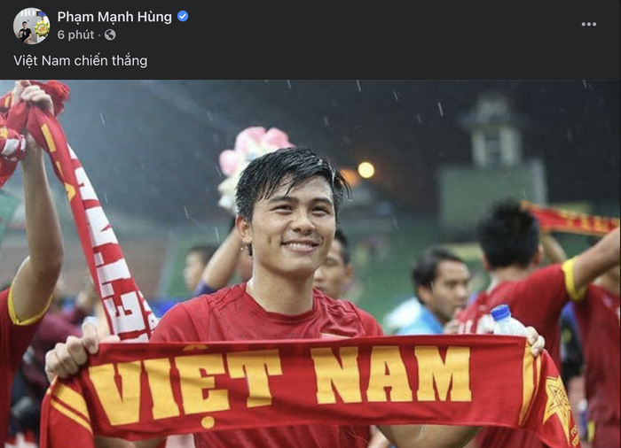 Hùng Dũng, Minh Vương và dàn cầu thủ tiếp sức đội tuyển Việt Nam trước trận đối đầu Saudi Arabia - Ảnh 4.