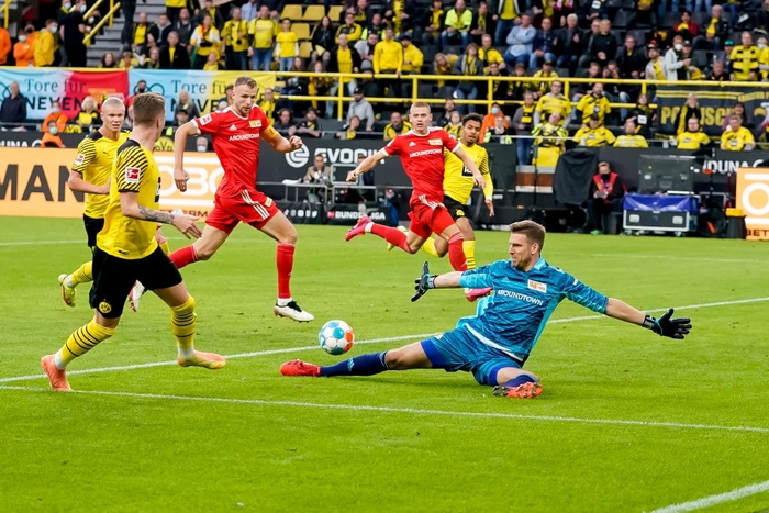 Siêu tiền đạo Haaland lập cú đúp đẳng cấp giúp Dortmund thắng hú vía - Ảnh 6.