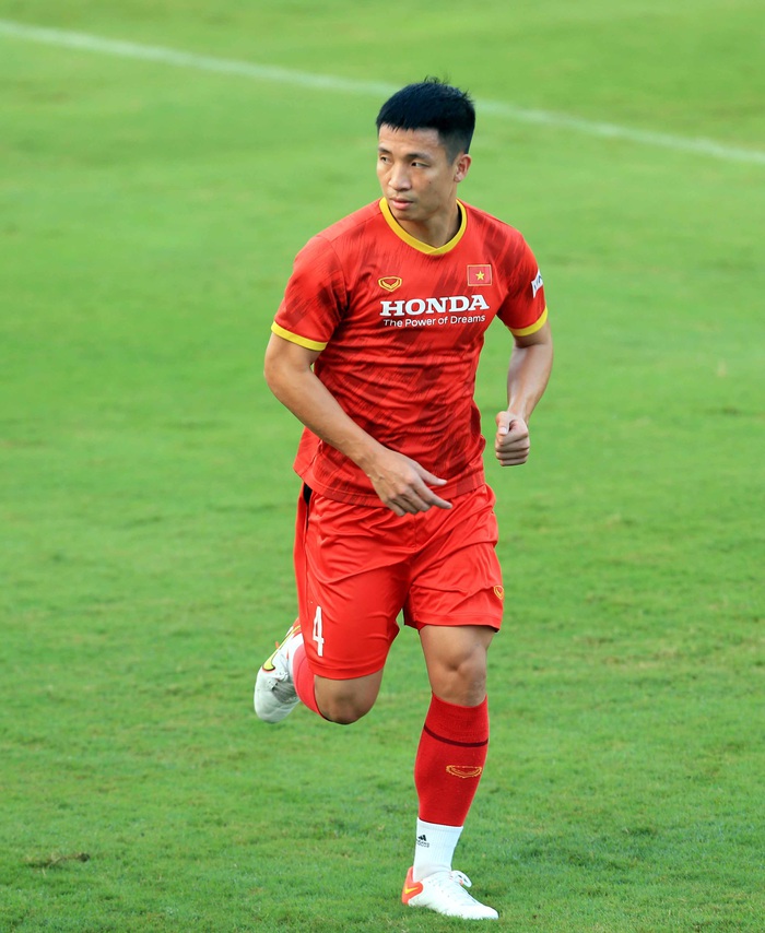 Bùi Tiến Dũng: ĐT Việt Nam xác định giành điểm tối đa ở 2 trận gặp Trung Quốc và Oman - Ảnh 2.
