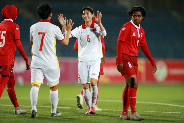 Những khoảnh khắc ấn tượng trong chiến thắng 16-0 của tuyển nữ Việt Nam - Ảnh 3.