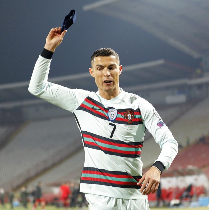 Từ đồng đội cho đến đồng hương, đây là 5 cầu thủ công khai chỉ trích Ronaldo - Ảnh 4.
