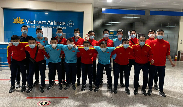Đội tuyển futsal Việt Nam an toàn trở về sau hai ngày di chuyển - Ảnh 1.