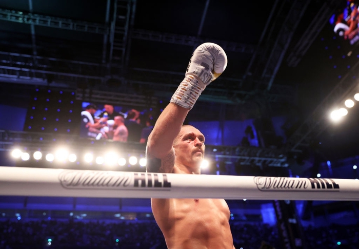Làng boxing thế giới lỡ trận Anthony Joshua vs Tyson nhưng tìm ra ngôi sao mới mang tên Oleksandr Usyk - Ảnh 2.