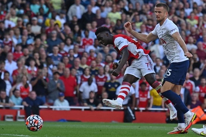 Arsenal 3-1 Tottenham: Smith-Rowe rực cháy giúp Pháo Thủ thắng lớn trận derby London - Ảnh 7.
