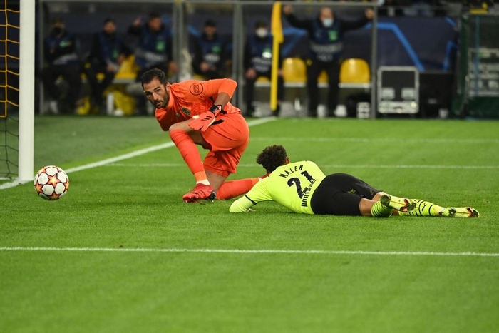 Bị từ chối 3 bàn thắng, Dortmund nhọc nhằn đánh bại Sporting Lisbon với tỷ số 1-0 - Ảnh 3.