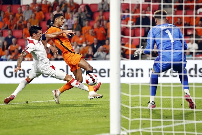 Depay tạo mưa bàn thắng, Hà Lan thắng trận đầu tiên dưới thời Van Gaal - Ảnh 3.