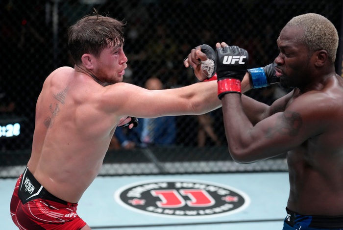 Darren Till tiếp tục tụt đốc, &quot;lính mới&quot; Paddy Pimblett gây ấn tượng trong ngày ra mắt - Ảnh 6.