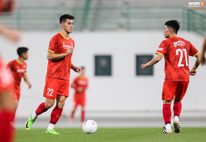 Trận lượt đi tuyển Việt Nam gặp tuyển Trung Quốc chốt đá tại &quot;sân quen&quot; ở UAE - Ảnh 1.