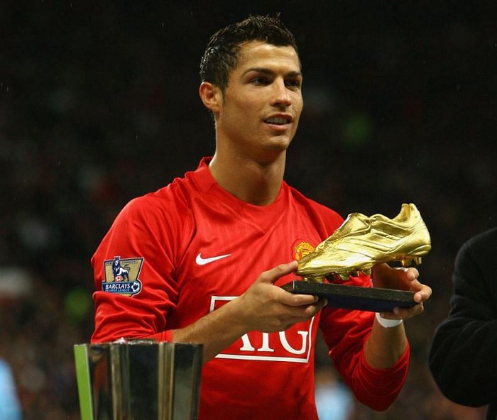 Trở lại MU, Ronaldo có thể phá 5 kỷ lục nổi bật mùa này - Ảnh 2.
