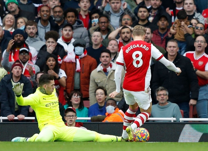 Man City thắng nghẹt thở phút bù giờ trước Arsenal - Ảnh 3.