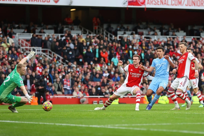 Man City thắng nghẹt thở phút bù giờ trước Arsenal - Ảnh 9.