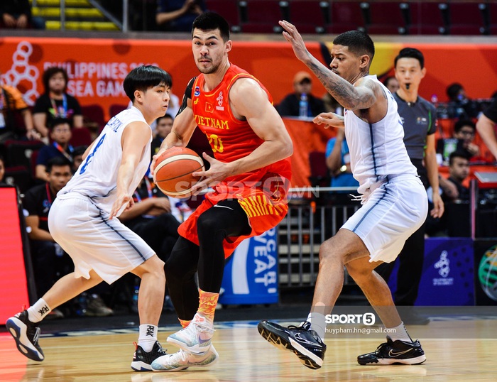Việt Nam tham dự vòng loại FIBA Asia Cup 2025: Gian nan trên con đường vươn ra biển lớn - Ảnh 3.