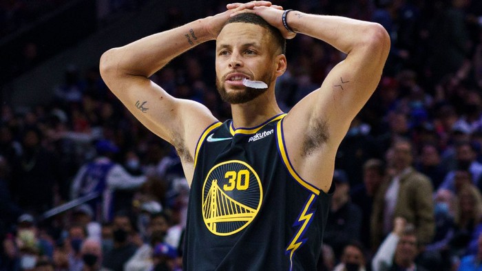 Phải chăng Stephen Curry đang hụt hơi trong cuộc đua tới danh hiệu MVP? - Ảnh 1.