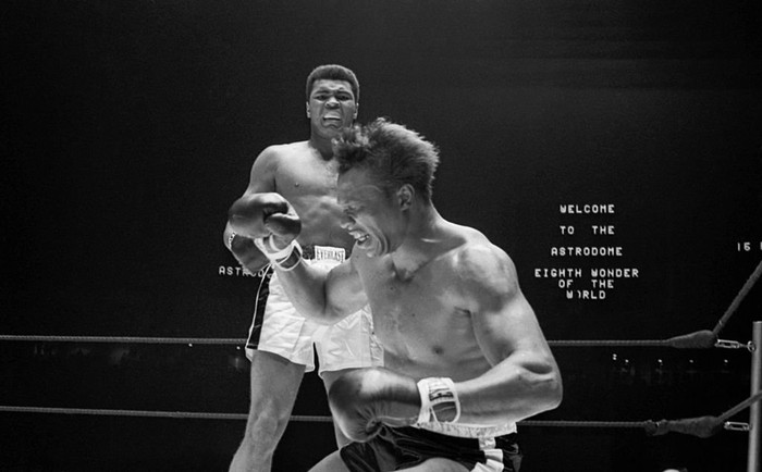 Kỷ niệm 80 năm ngày sinh của Muhammad Ali: Huyền thoại sẽ còn được nhớ mãi - Ảnh 1.