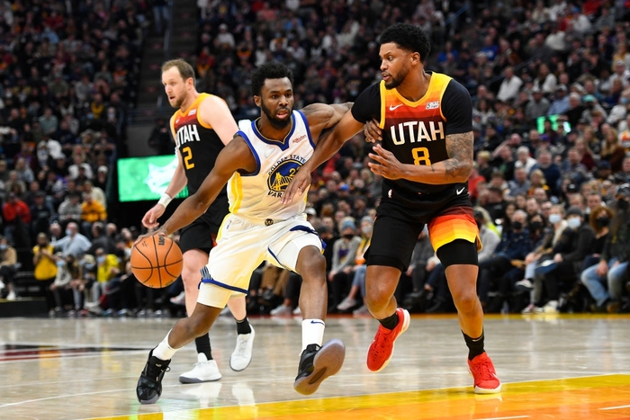 Stephen Curry và Andre Iguodala tỏa sáng, từ chối cuộc lội ngược dòng ngoạn mục của Utah Jazz - Ảnh 1.