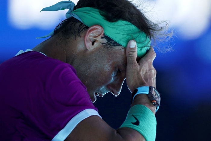 Thoát hiểm sau 5 set căng thẳng, Nadal chỉ còn cách cột mốc &quot;GOAT&quot; 2 trận - Ảnh 6.