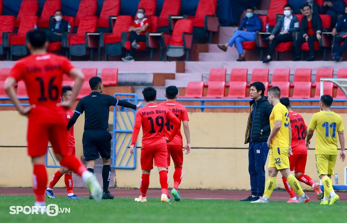 HLV Hà Nội FC nổi giận với cầu thủ HAGL cho Hải Phòng mượn - Ảnh 5.